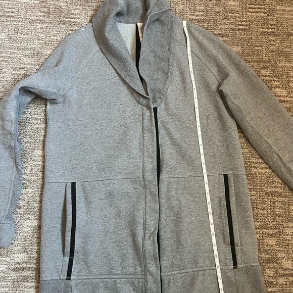Lululemon longer looser fitting jacket. - Picture 9 of 11